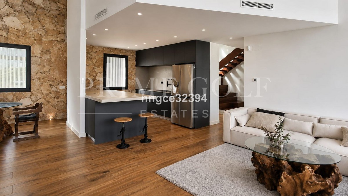 5 bed Villa For Sale in Estepona, Malaga - thumb 43