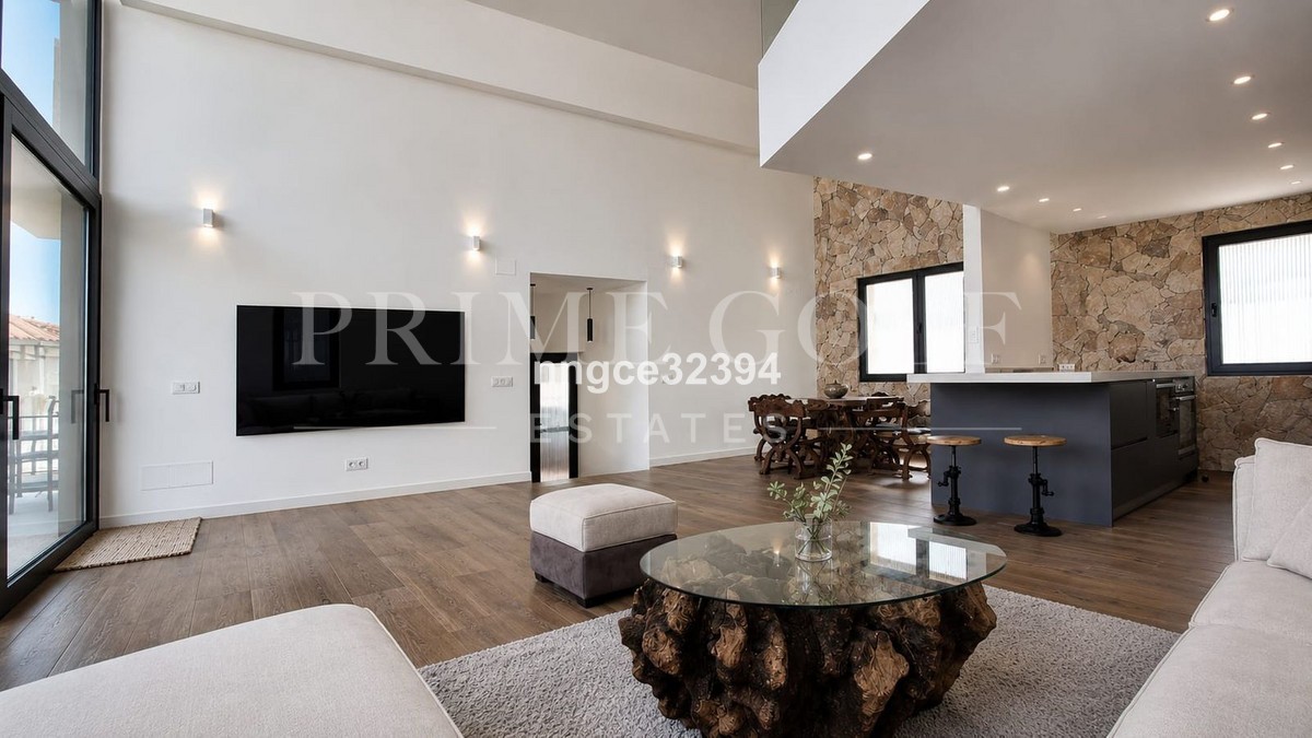 5 bed Villa For Sale in Estepona, Malaga - thumb 44