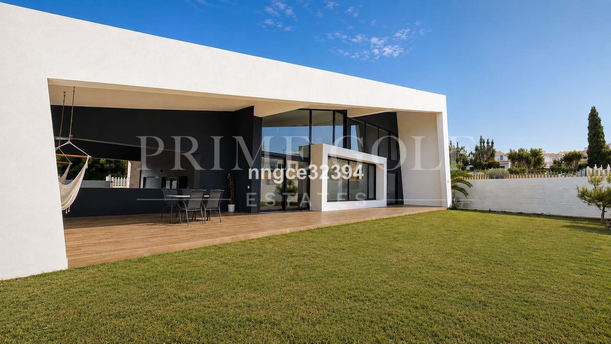 5 bed Villa For Sale in Estepona, Malaga - thumb 49