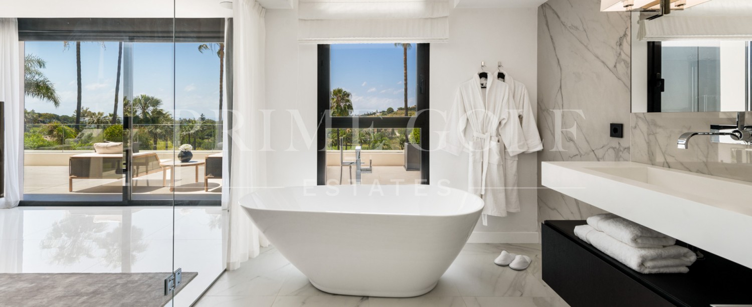 6 bed Villa For Sale in Nueva Andalucia, Malaga - thumb 11
