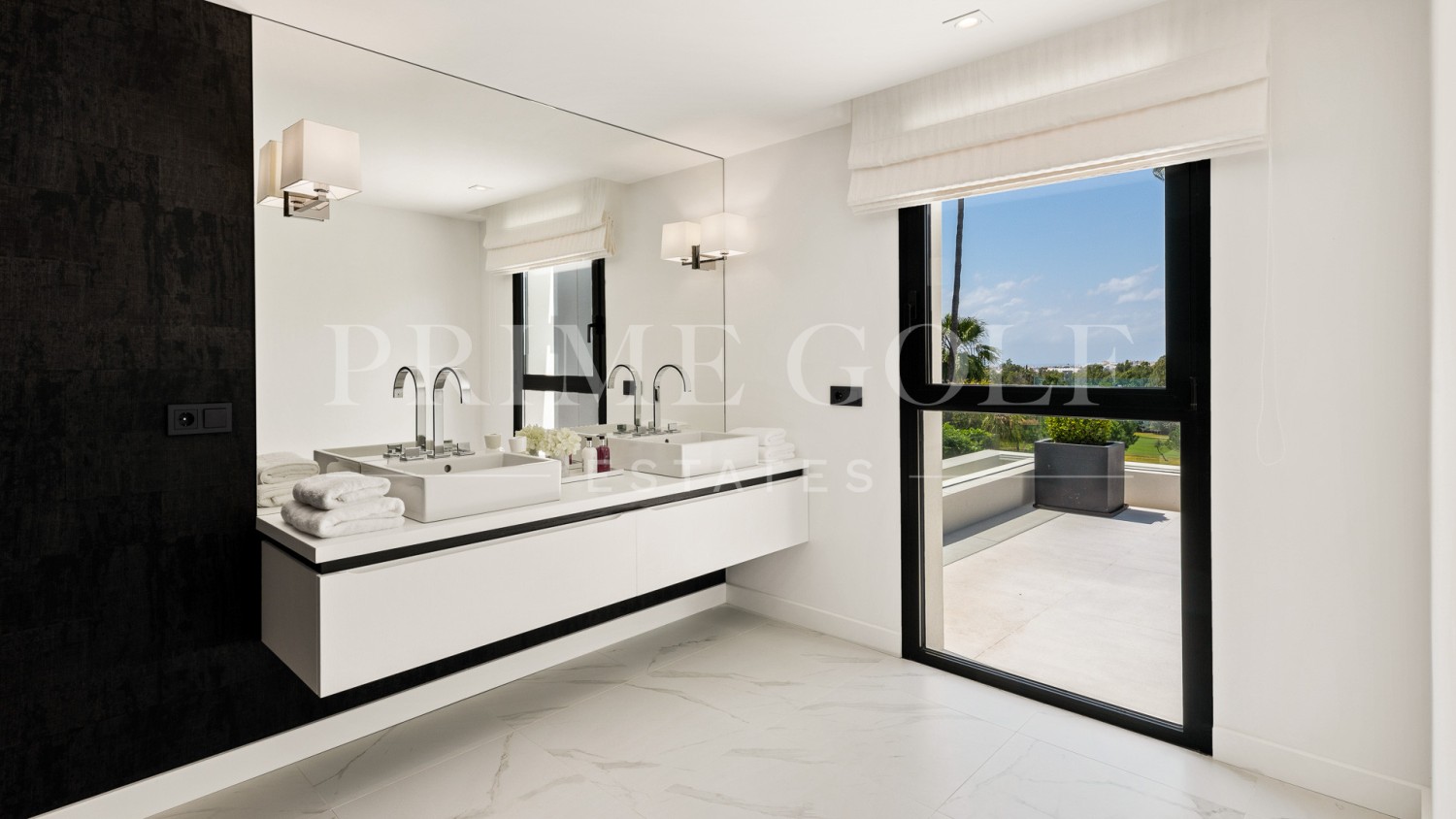6 bed Villa For Sale in Nueva Andalucia, Malaga - thumb 16
