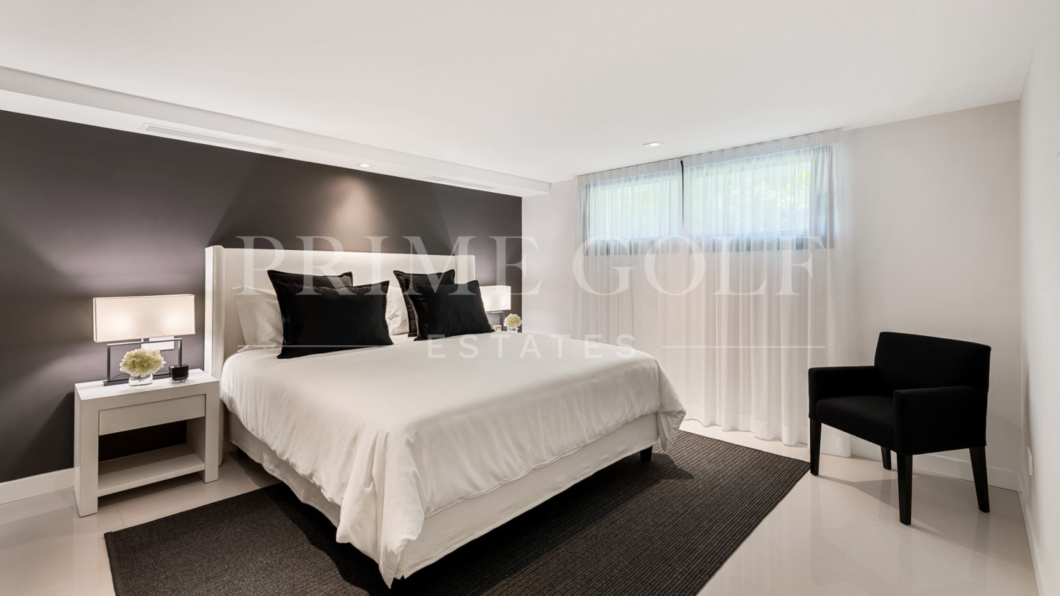 6 bed Villa For Sale in Nueva Andalucia, Malaga - thumb 29