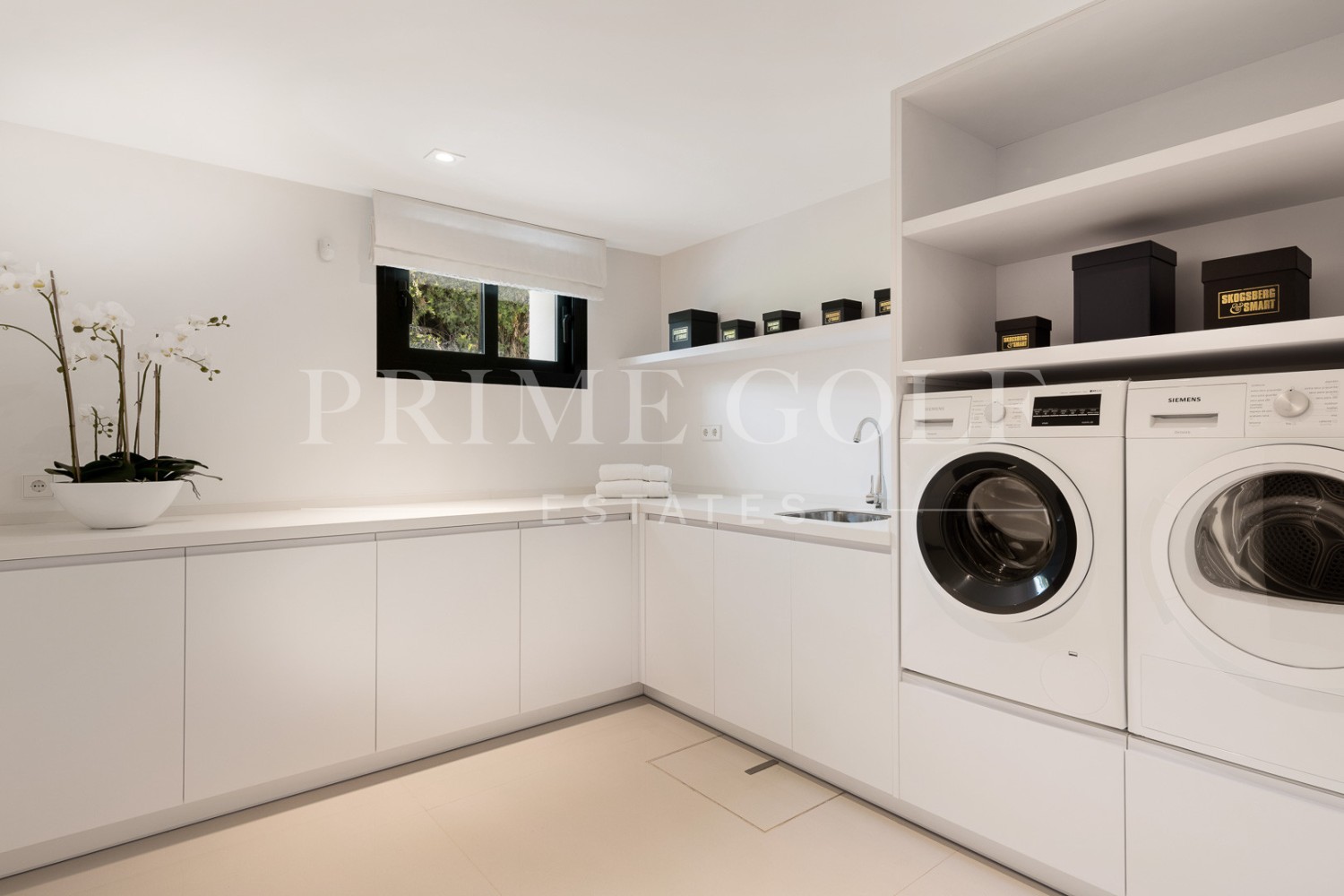 6 bed Villa For Sale in Nueva Andalucia, Malaga - thumb 30