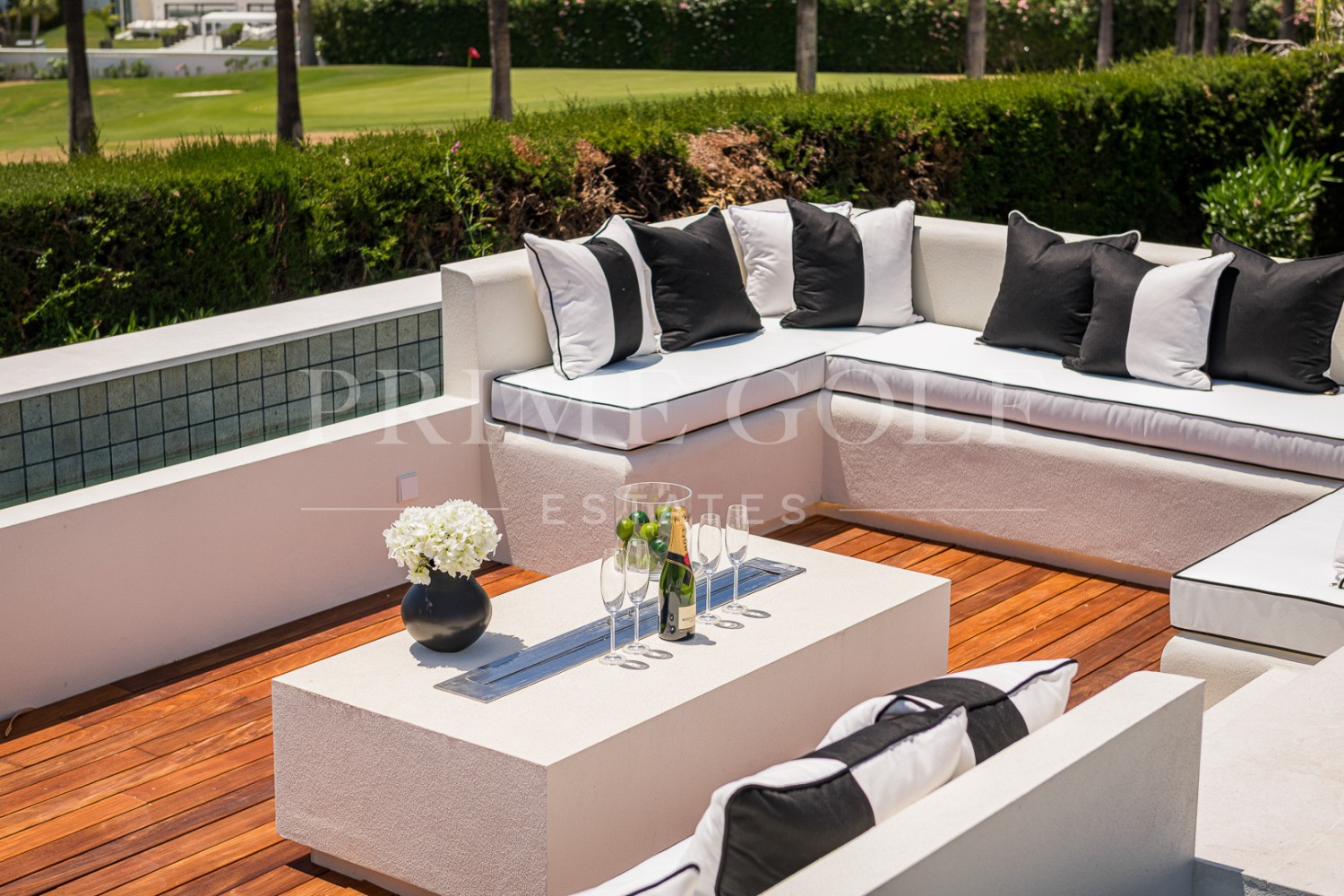 6 bed Villa For Sale in Nueva Andalucia, Malaga - thumb 47