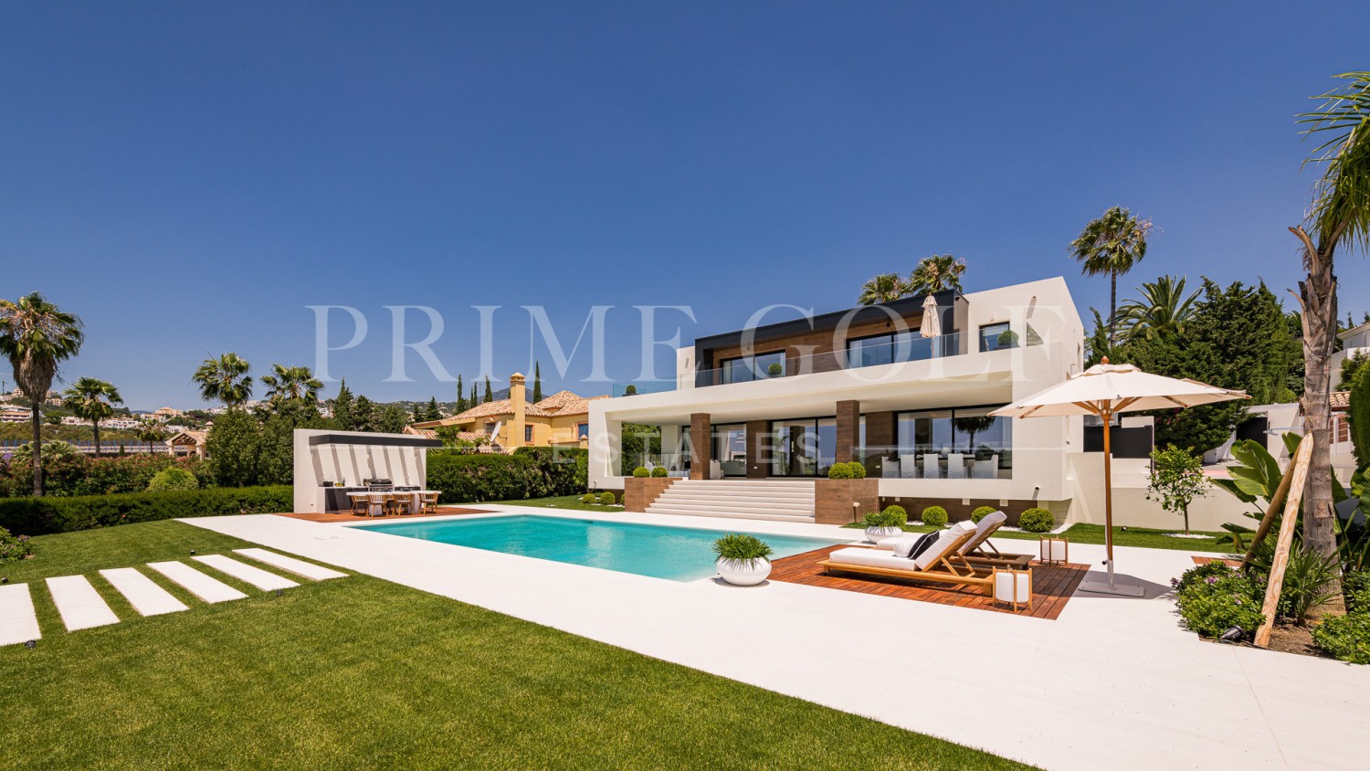 6 bed Villa For Sale in Nueva Andalucia, Malaga - thumb 48
