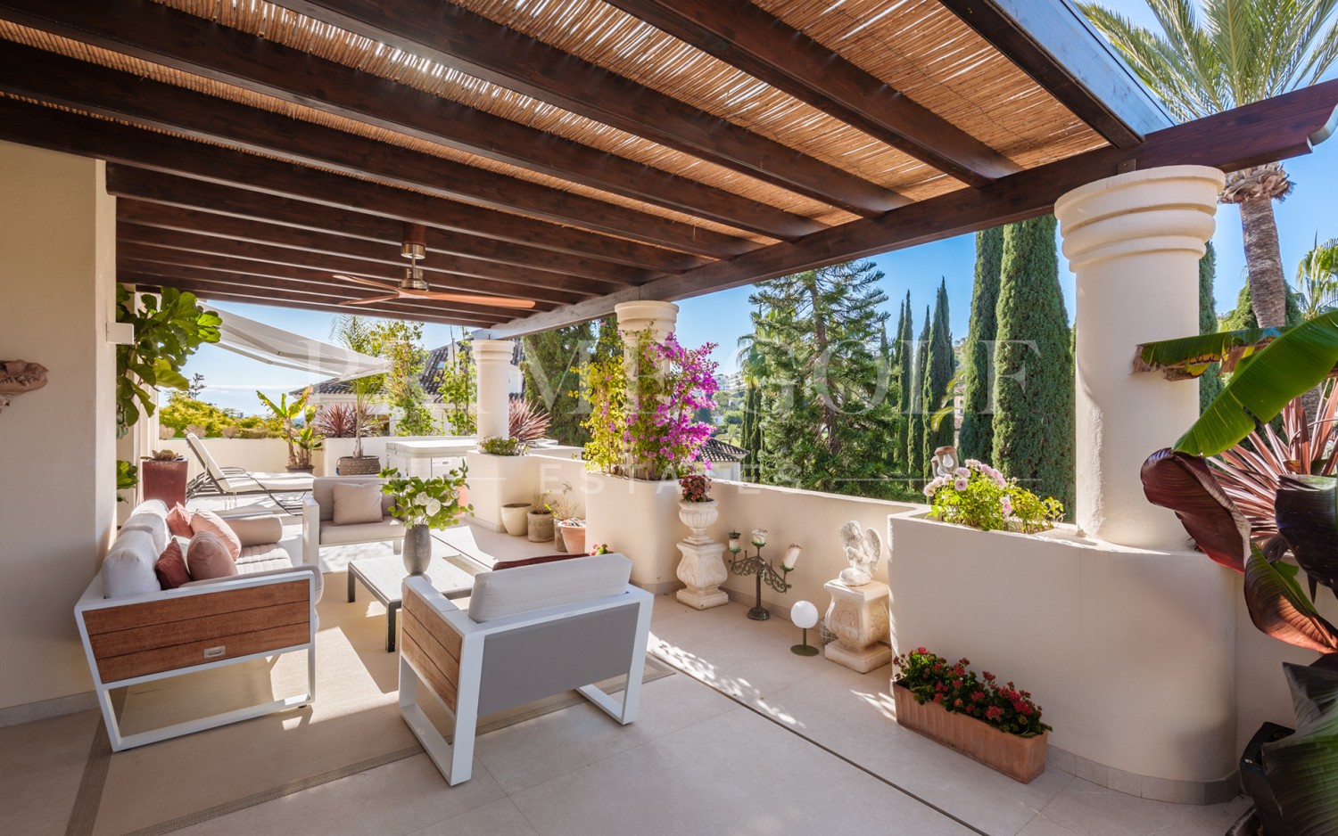 3 bed Penthouse For Sale in Nueva Andalucia, Malaga - thumb 1