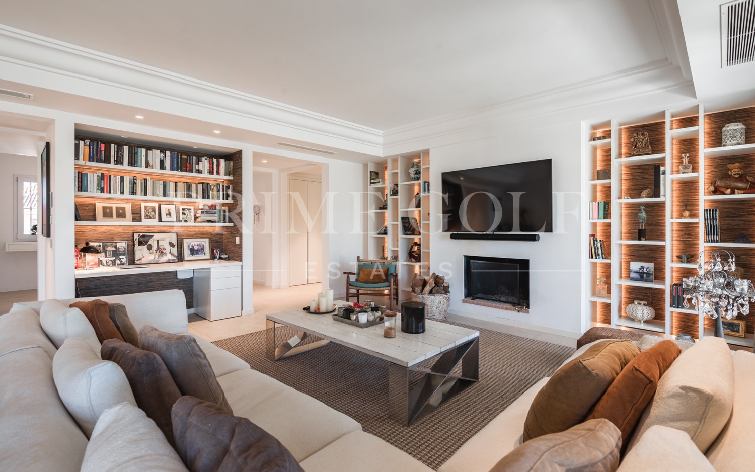 3 bed Penthouse For Sale in Nueva Andalucia, Malaga - thumb 2