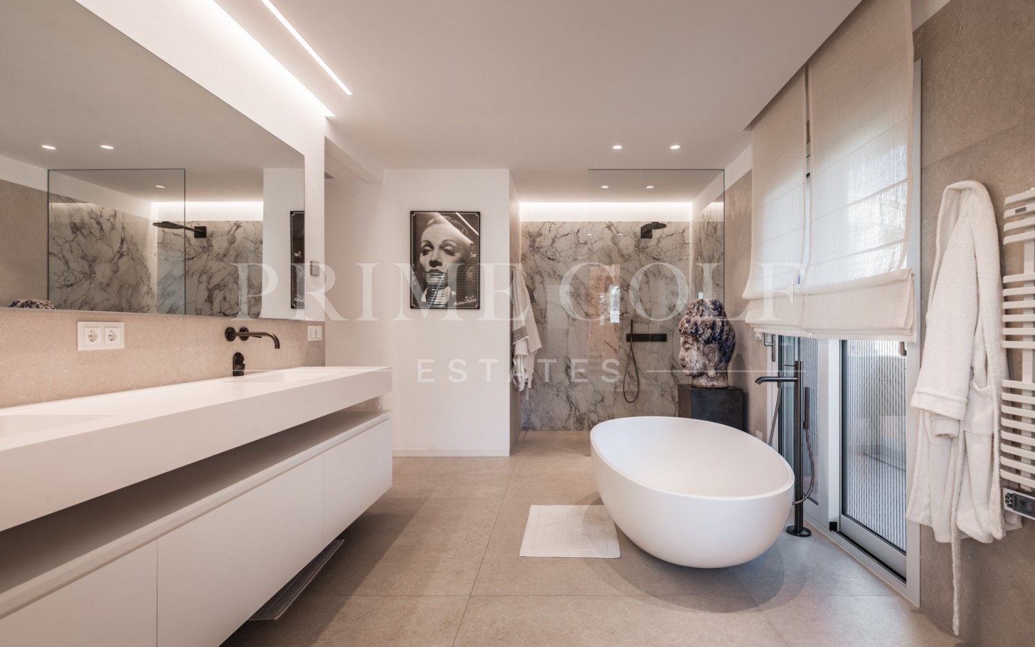 3 bed Penthouse For Sale in Nueva Andalucia, Malaga - thumb 5