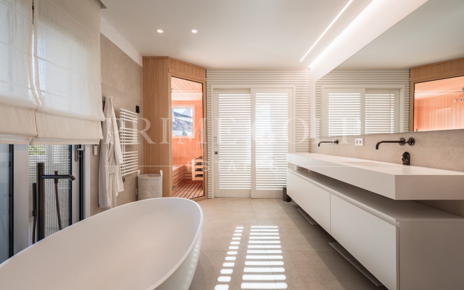3 bed Penthouse For Sale in Nueva Andalucia, Malaga - thumb 6