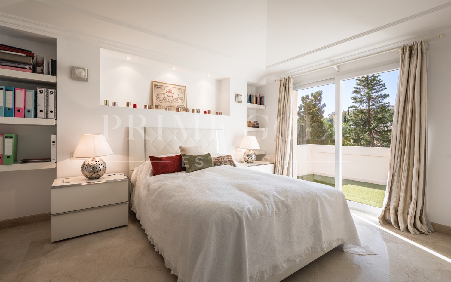 3 bed Penthouse For Sale in Nueva Andalucia, Malaga - thumb 19