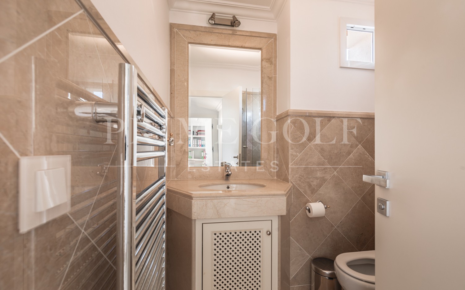 3 bed Penthouse For Sale in Nueva Andalucia, Malaga - thumb 21