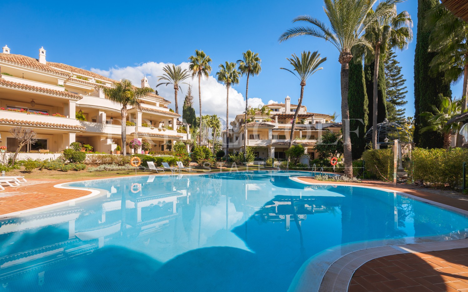 3 bed Penthouse For Sale in Nueva Andalucia, Malaga - thumb 24