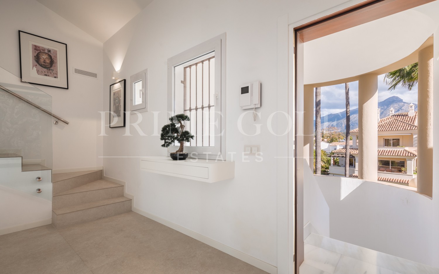 3 bed Penthouse For Sale in Nueva Andalucia, Malaga - thumb 25