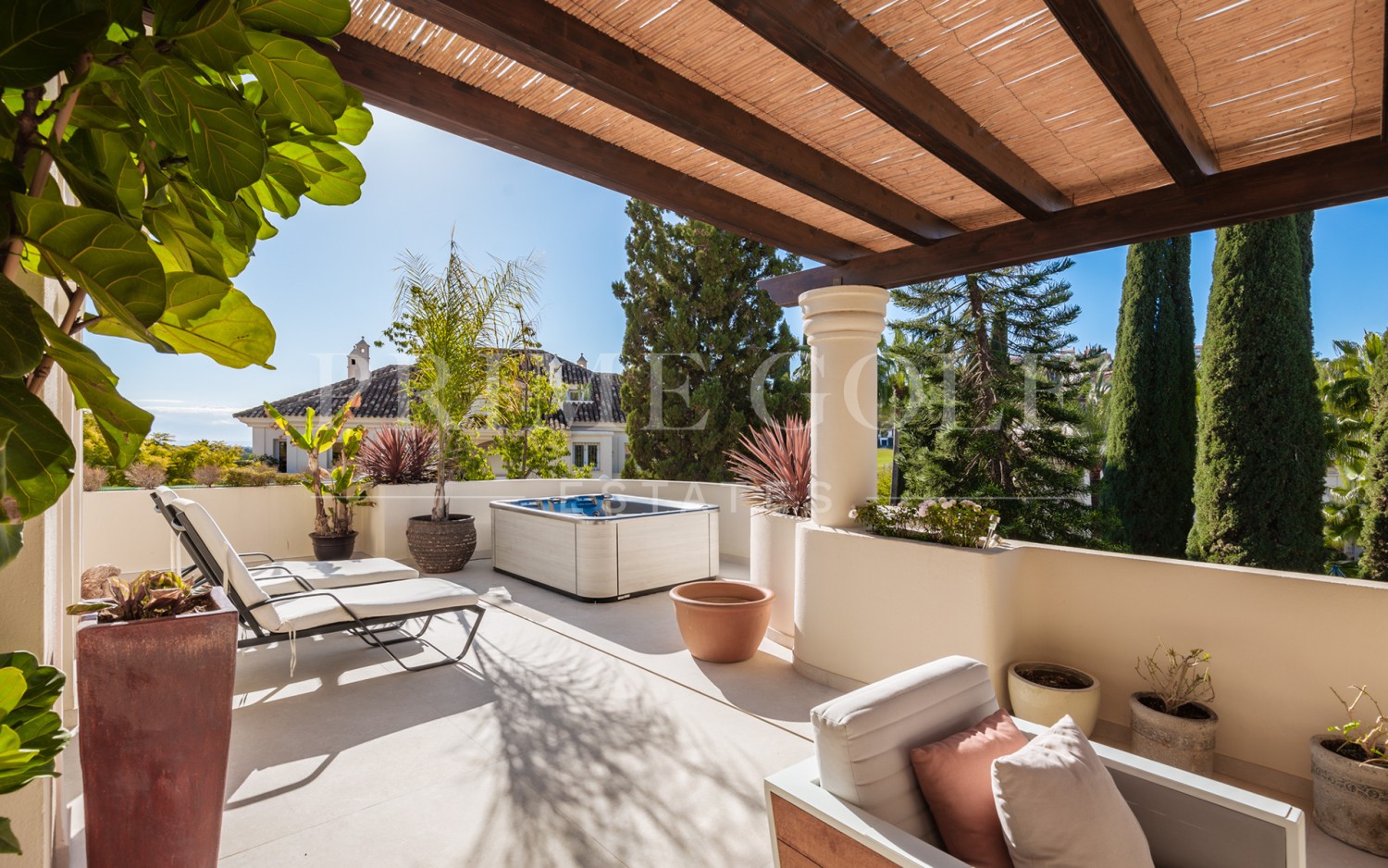 3 bed Penthouse For Sale in Nueva Andalucia, Malaga - thumb 27