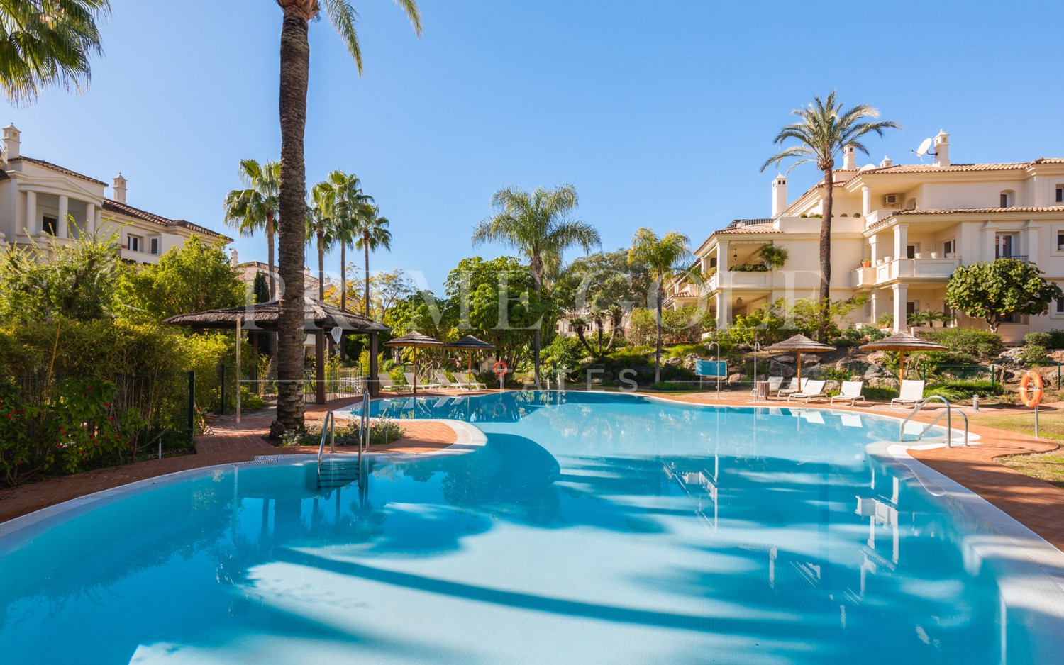 3 bed Penthouse For Sale in Nueva Andalucia, Malaga - thumb 45