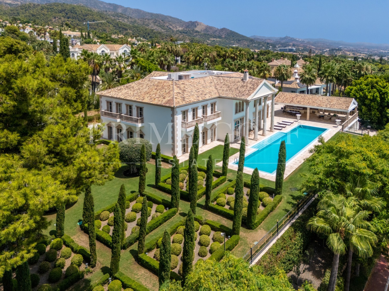 10 bed Villa For Sale in Marbella Golden Mile, Malaga - thumb 1
