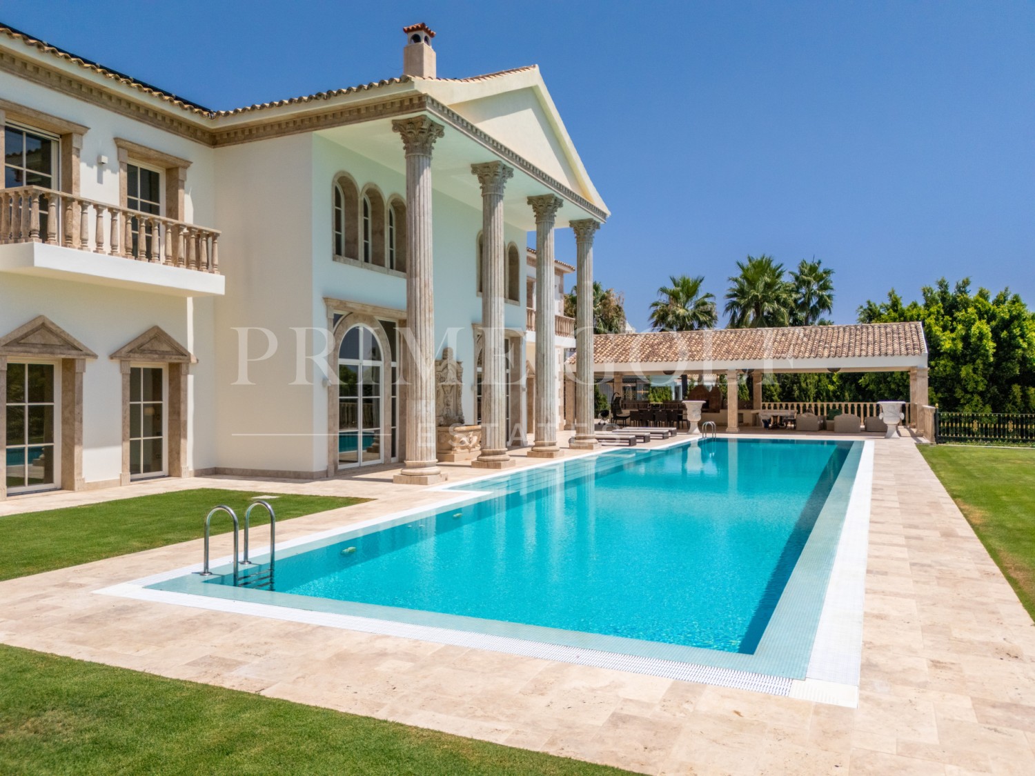 10 bed Villa For Sale in Marbella Golden Mile, Malaga - thumb 3