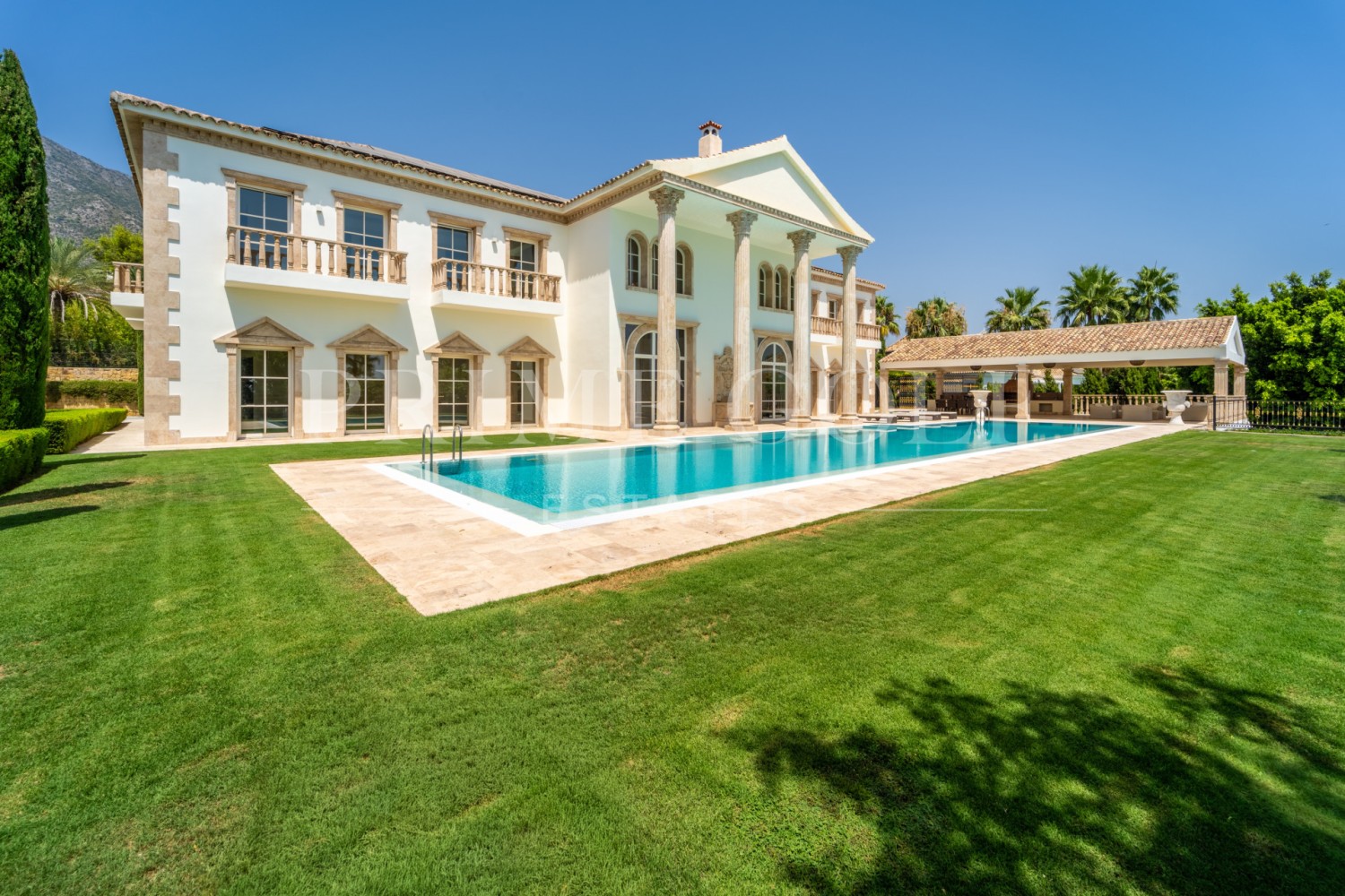 10 bed Villa For Sale in Marbella Golden Mile, Malaga - thumb 7