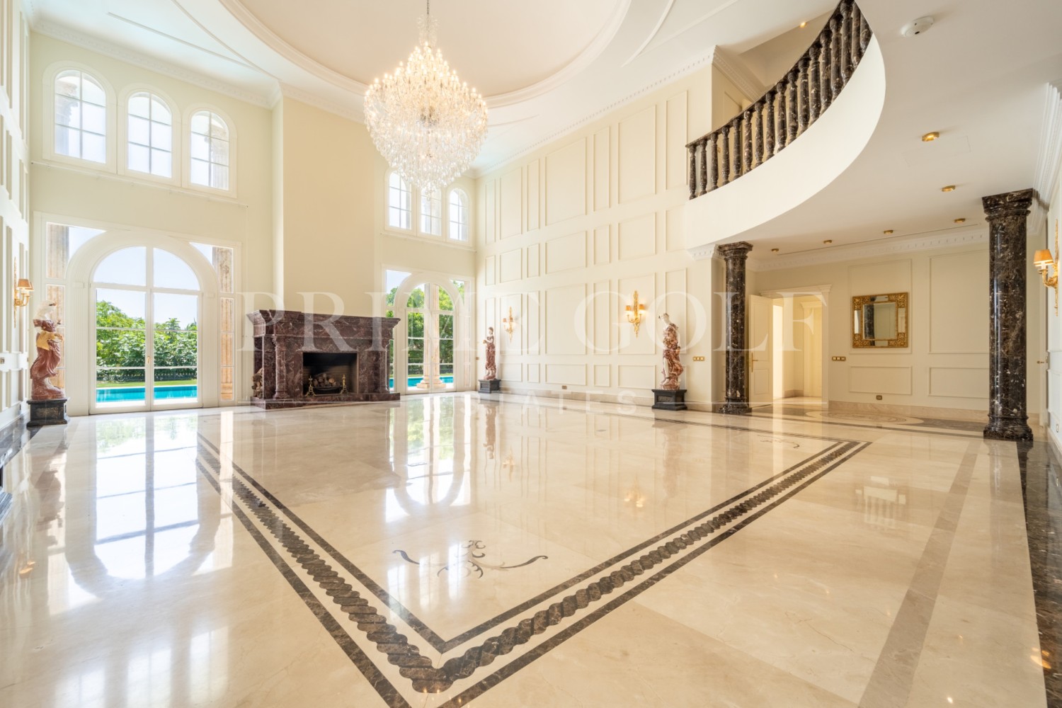 10 bed Villa For Sale in Marbella Golden Mile, Malaga - thumb 13