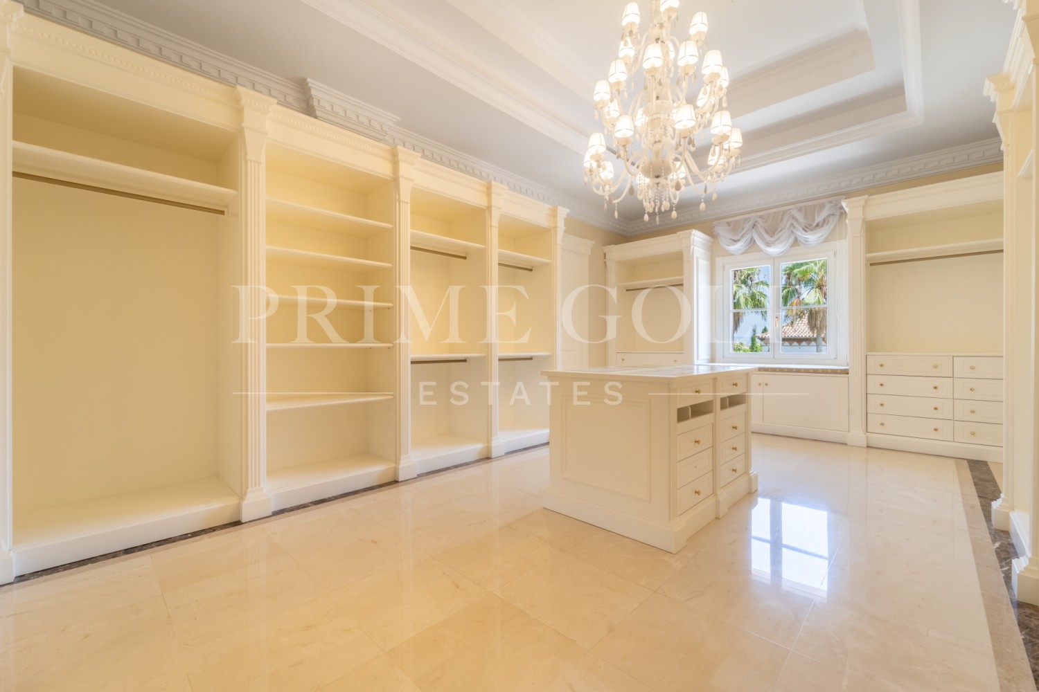 10 bed Villa For Sale in Marbella Golden Mile, Malaga - thumb 16