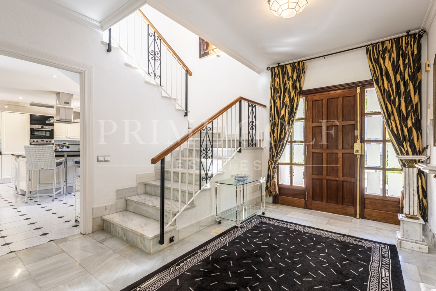 3 bed Villa For Sale in Nueva Andalucia, Malaga - thumb 7