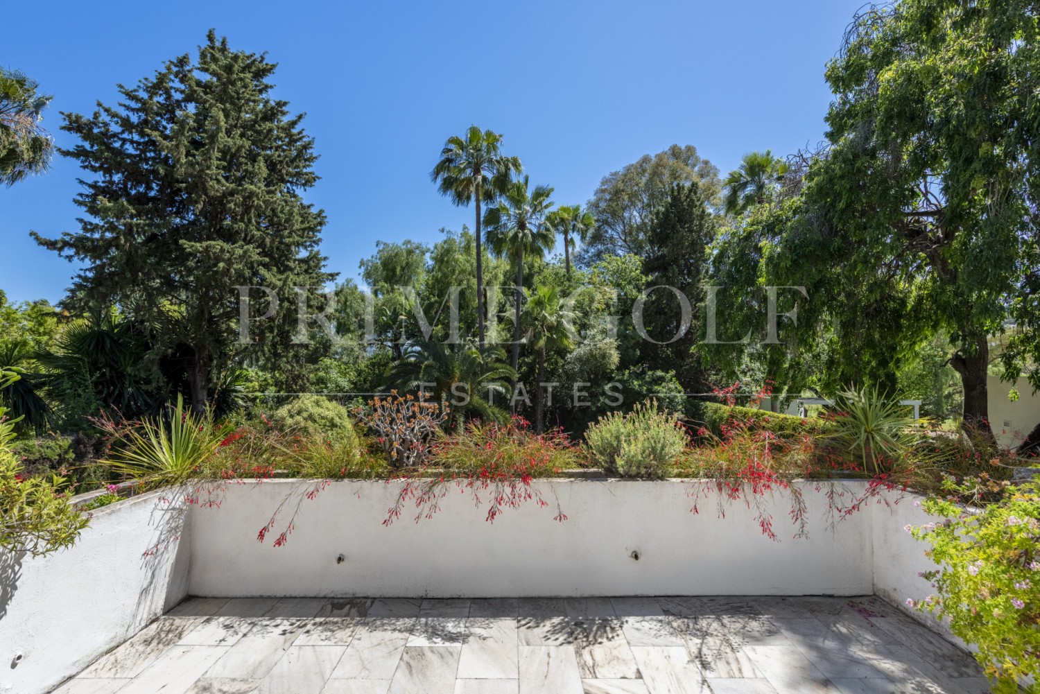 3 bed Villa For Sale in Nueva Andalucia, Malaga - thumb 11