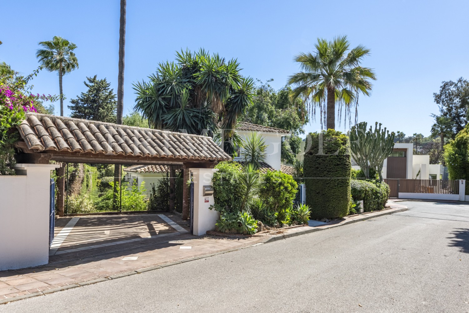 3 bed Villa For Sale in Nueva Andalucia, Malaga - thumb 24