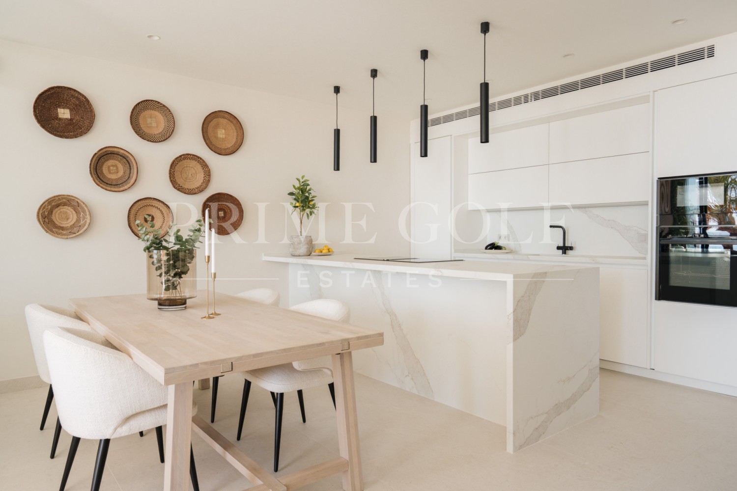 3 bed Penthouse For Sale in Nueva Andalucia, Malaga - thumb 3