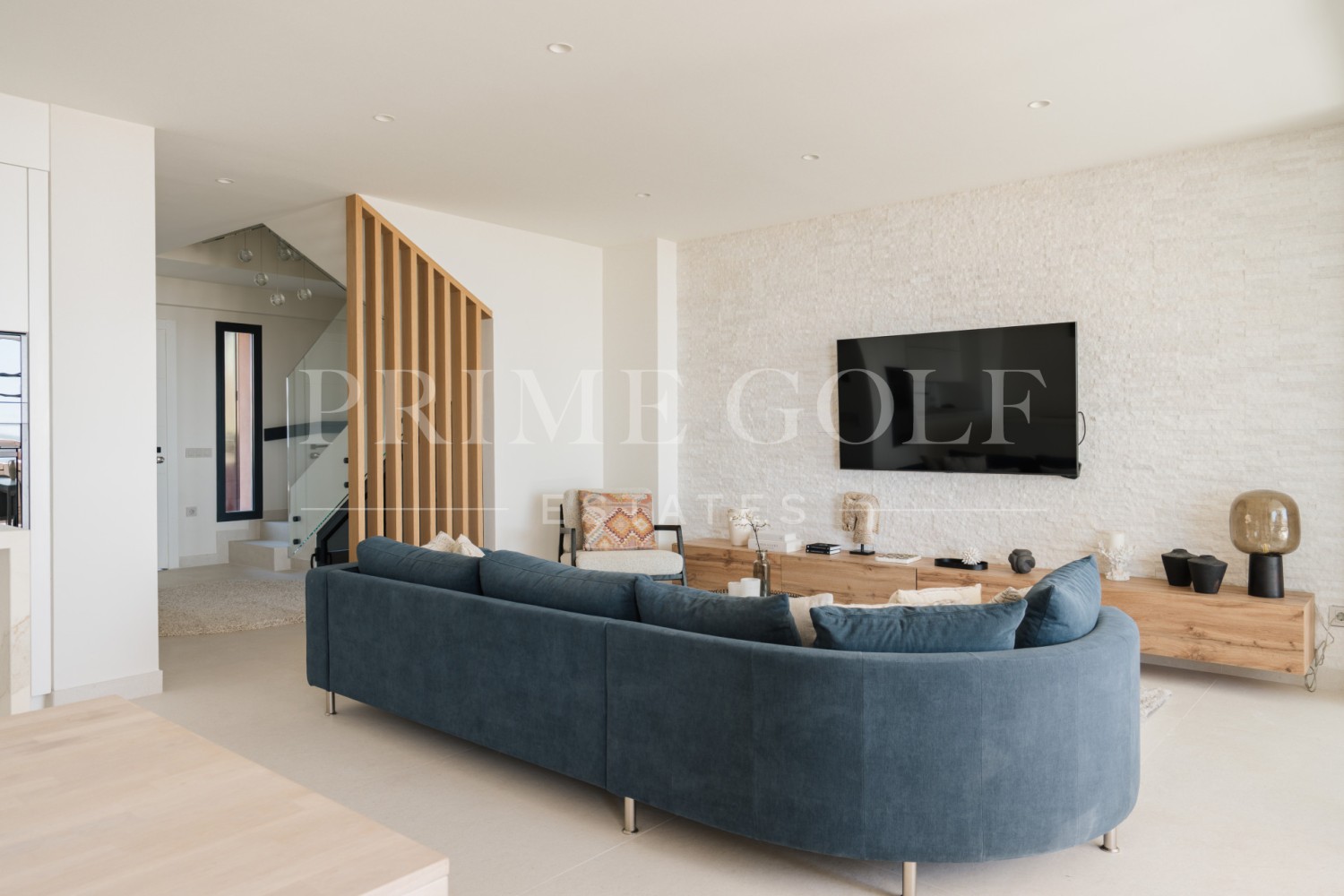 3 bed Penthouse For Sale in Nueva Andalucia, Malaga - thumb 11