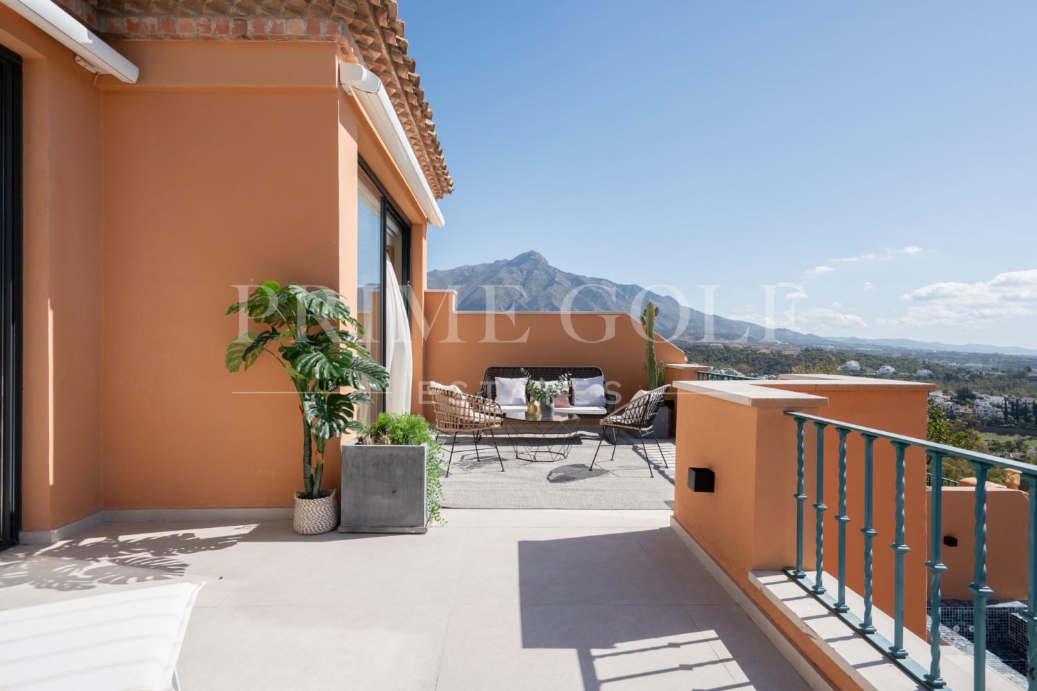 3 bed Penthouse For Sale in Nueva Andalucia, Malaga - thumb 19