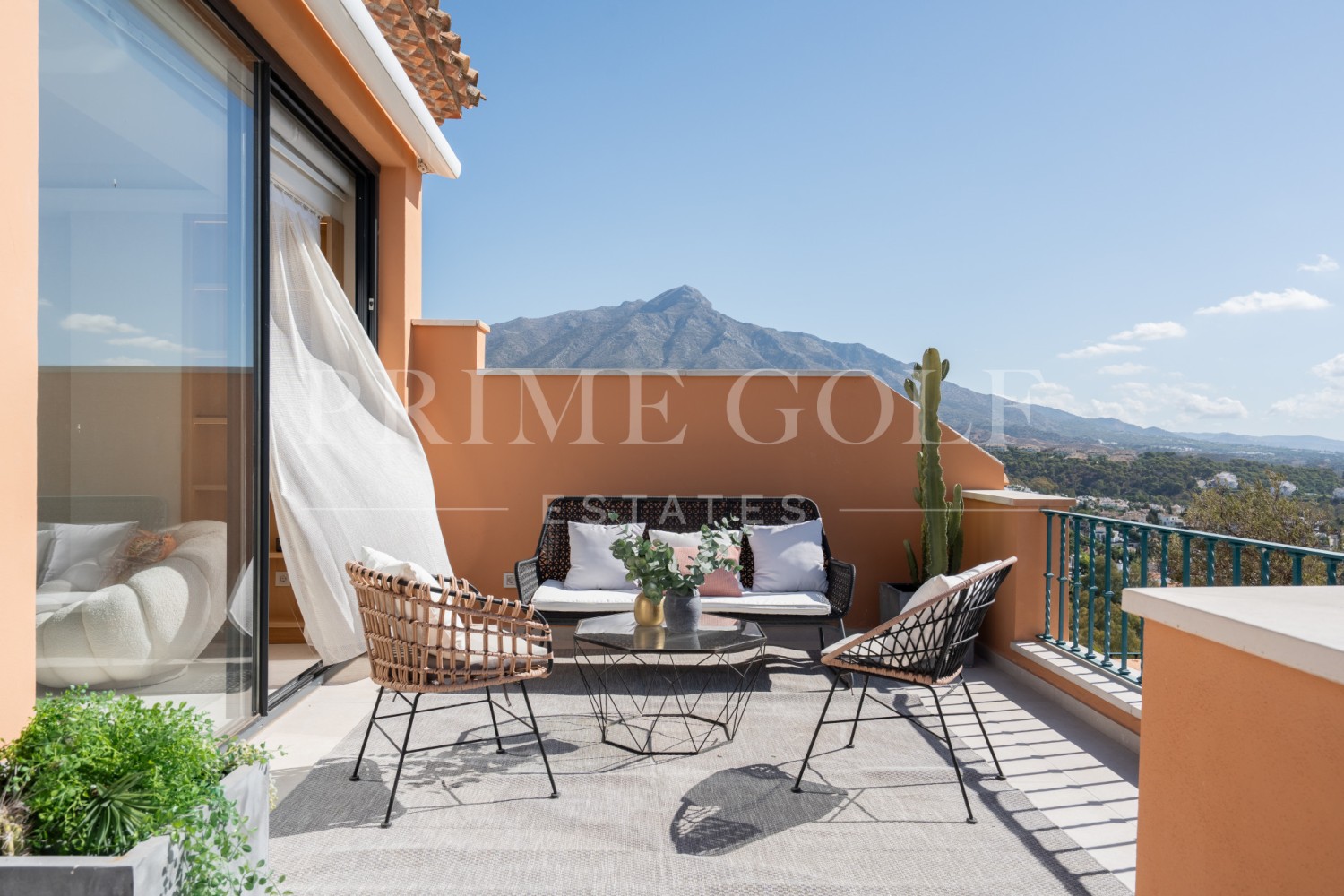 3 bed Penthouse For Sale in Nueva Andalucia, Malaga - thumb 16