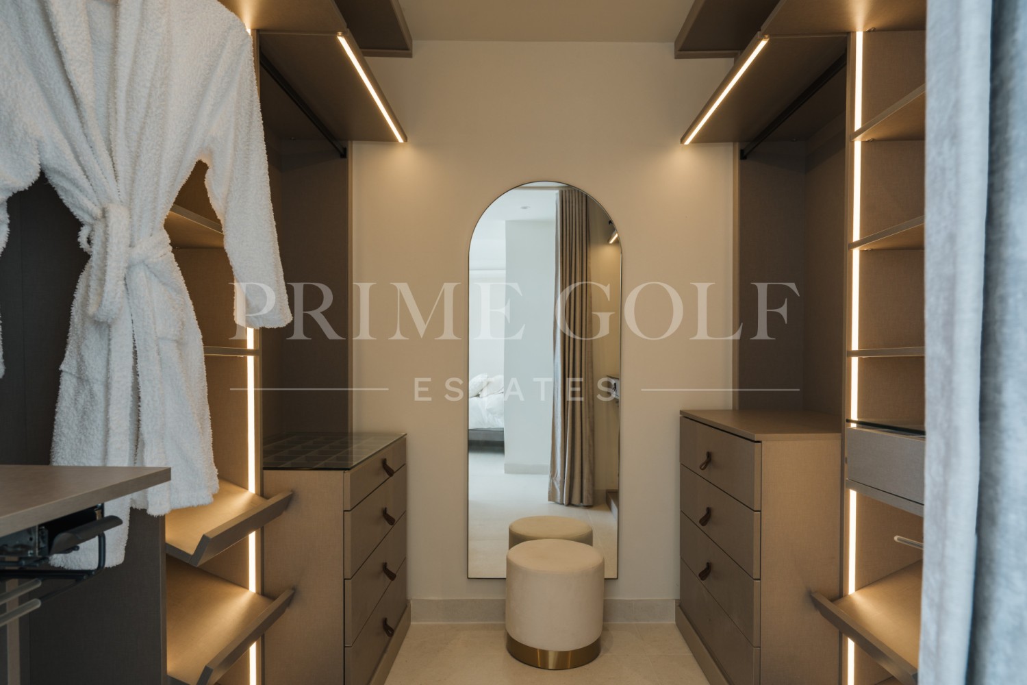 3 bed Penthouse For Sale in Nueva Andalucia, Malaga - thumb 20
