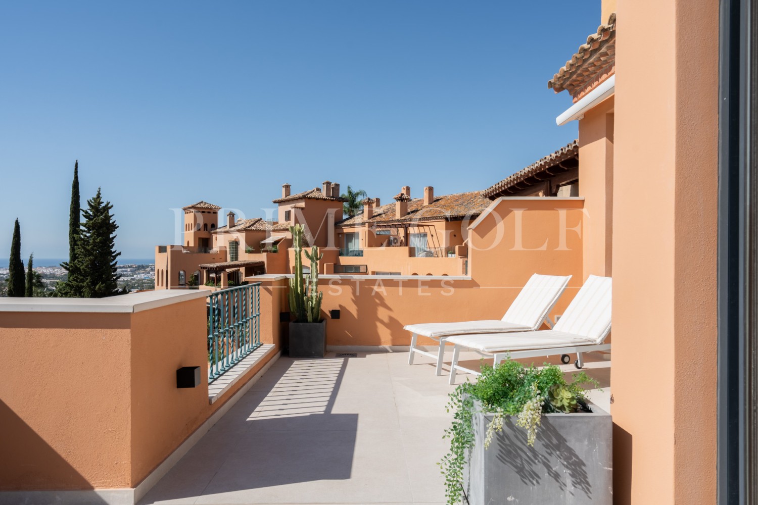 3 bed Penthouse For Sale in Nueva Andalucia, Malaga - thumb 24