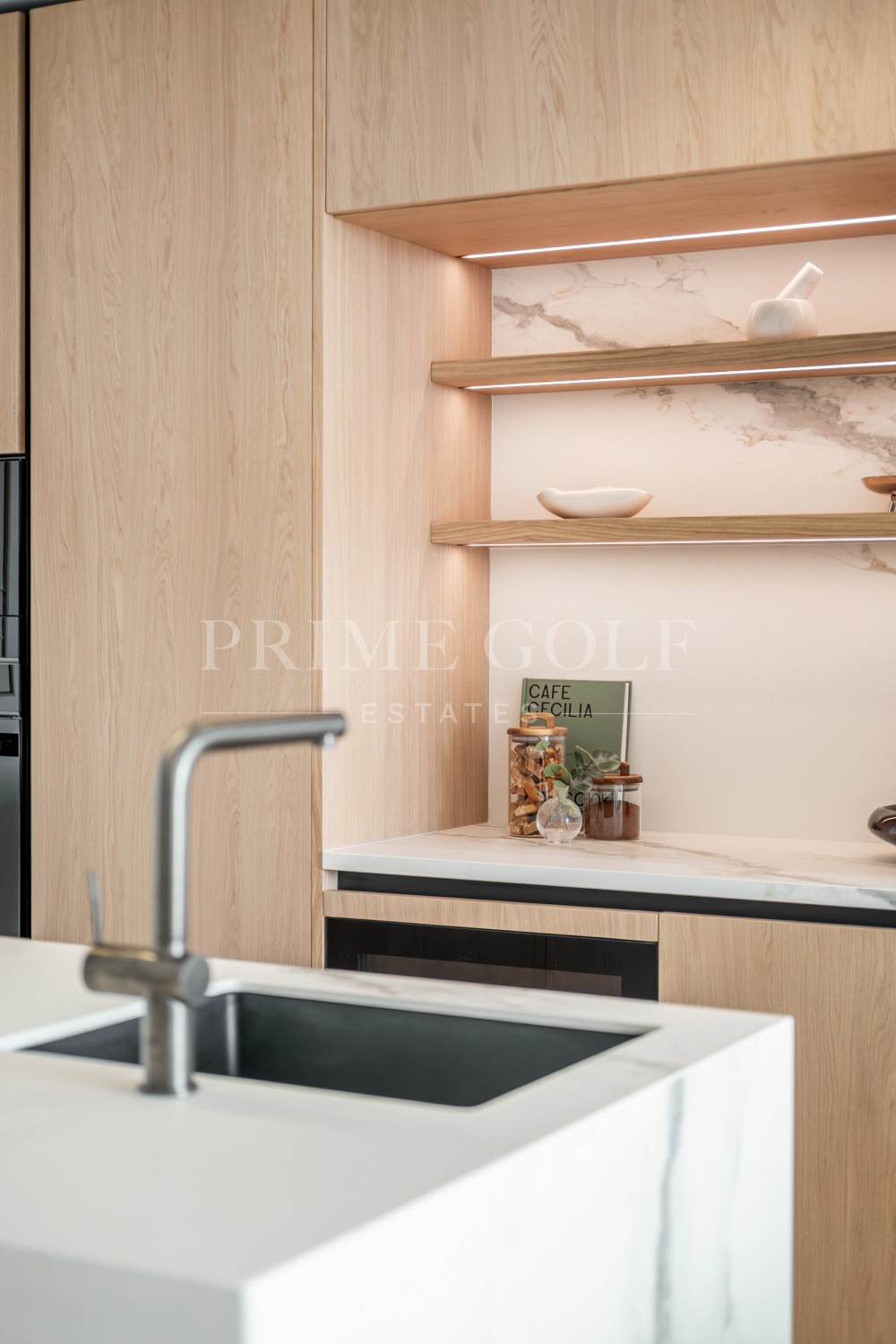 3 bed Apartment For Sale in Nueva Andalucia, Malaga - thumb 15