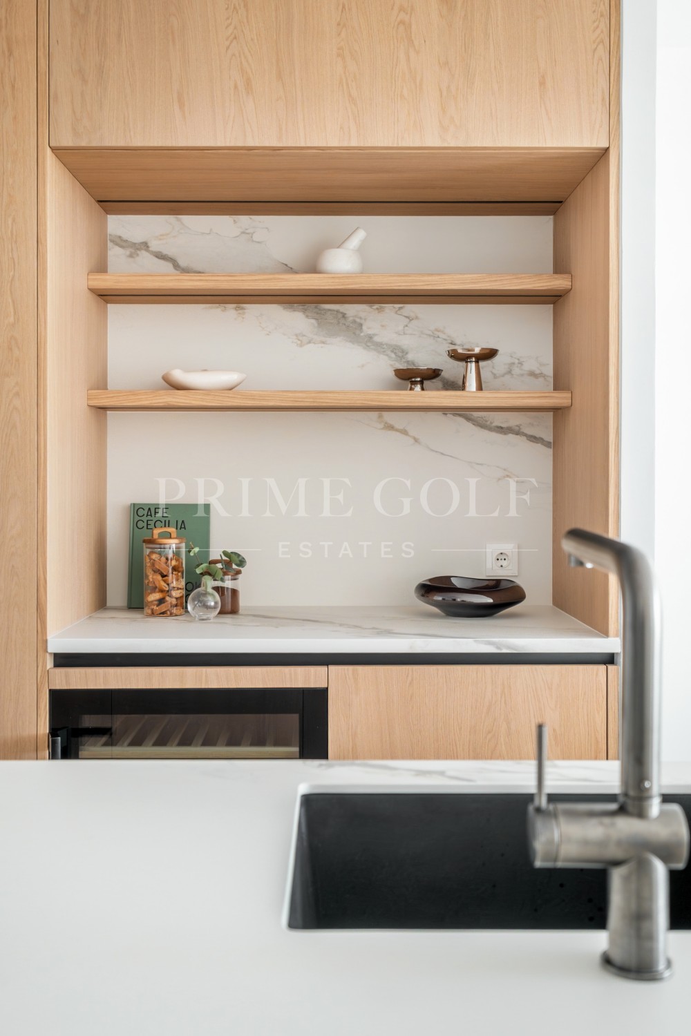 3 bed Apartment For Sale in Nueva Andalucia, Malaga - thumb 18