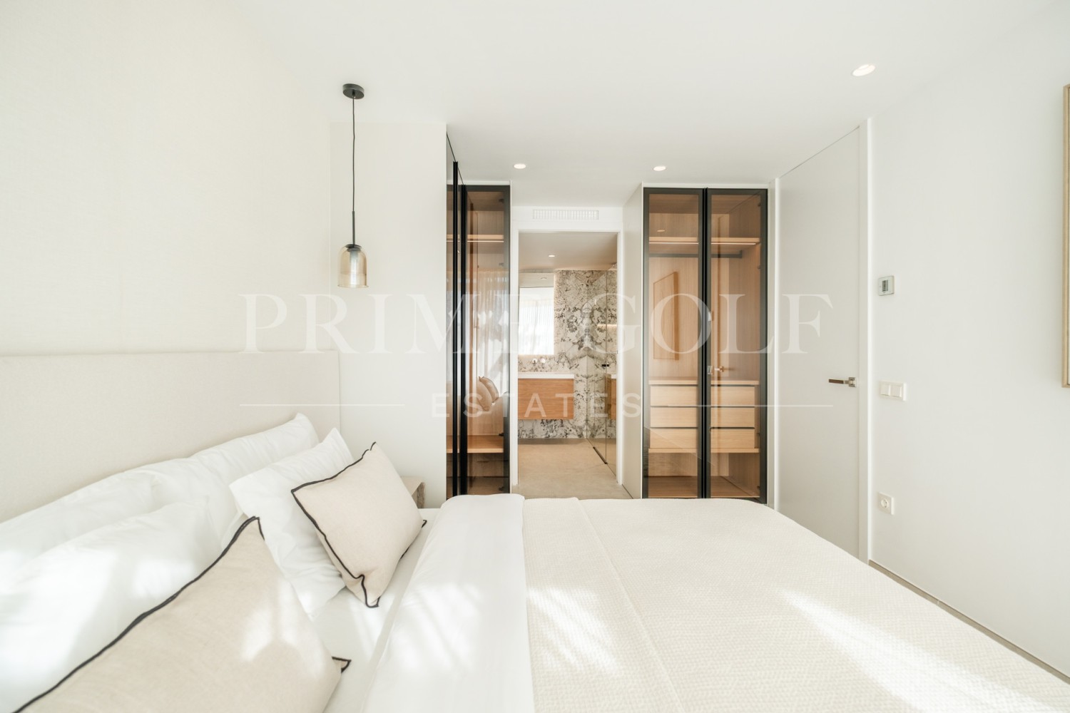 3 bed Apartment For Sale in Nueva Andalucia, Malaga - thumb 24