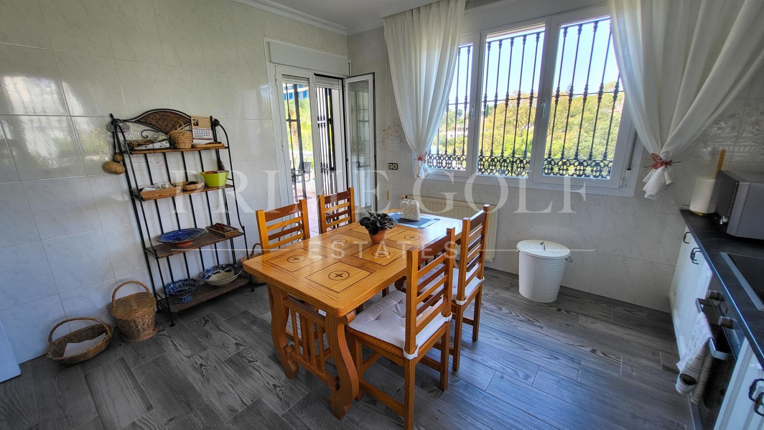5 bed Villa For Sale in Marbella East, Malaga - thumb 10