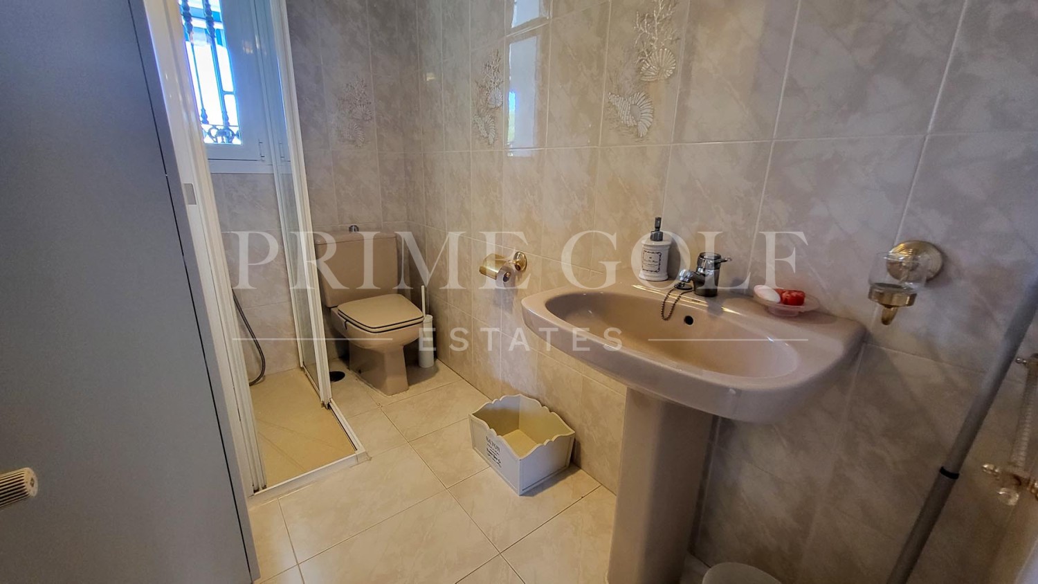 5 bed Villa For Sale in Marbella East, Malaga - thumb 16