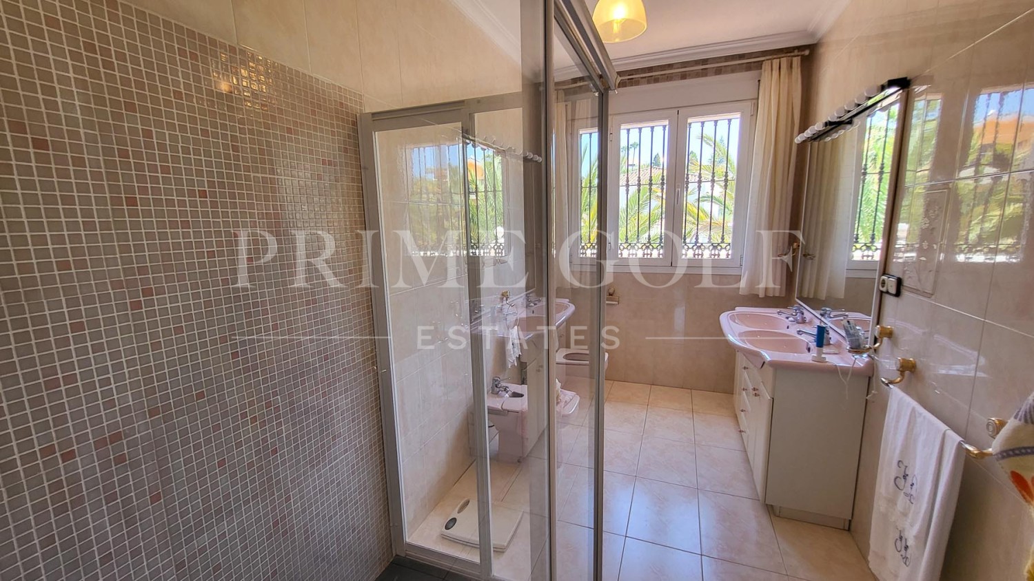 5 bed Villa For Sale in Marbella East, Malaga - thumb 22