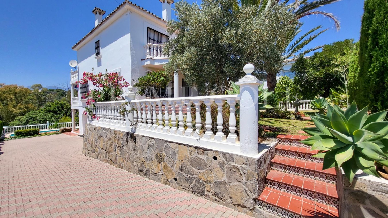 5 bed Villa For Sale in Marbella East, Malaga - thumb 29