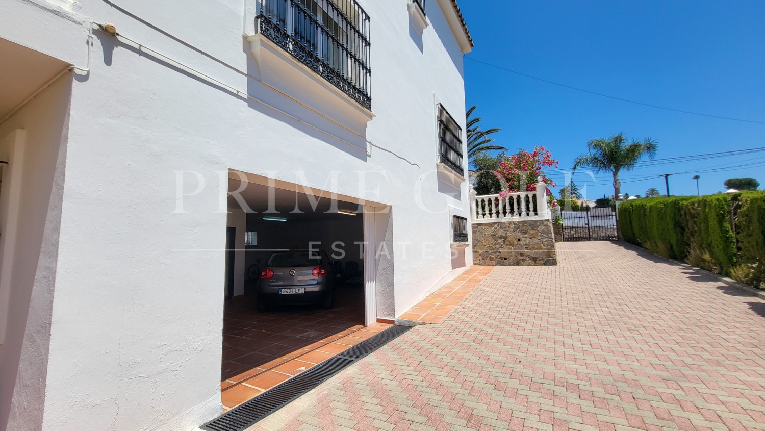 5 bed Villa For Sale in Marbella East, Malaga - thumb 30