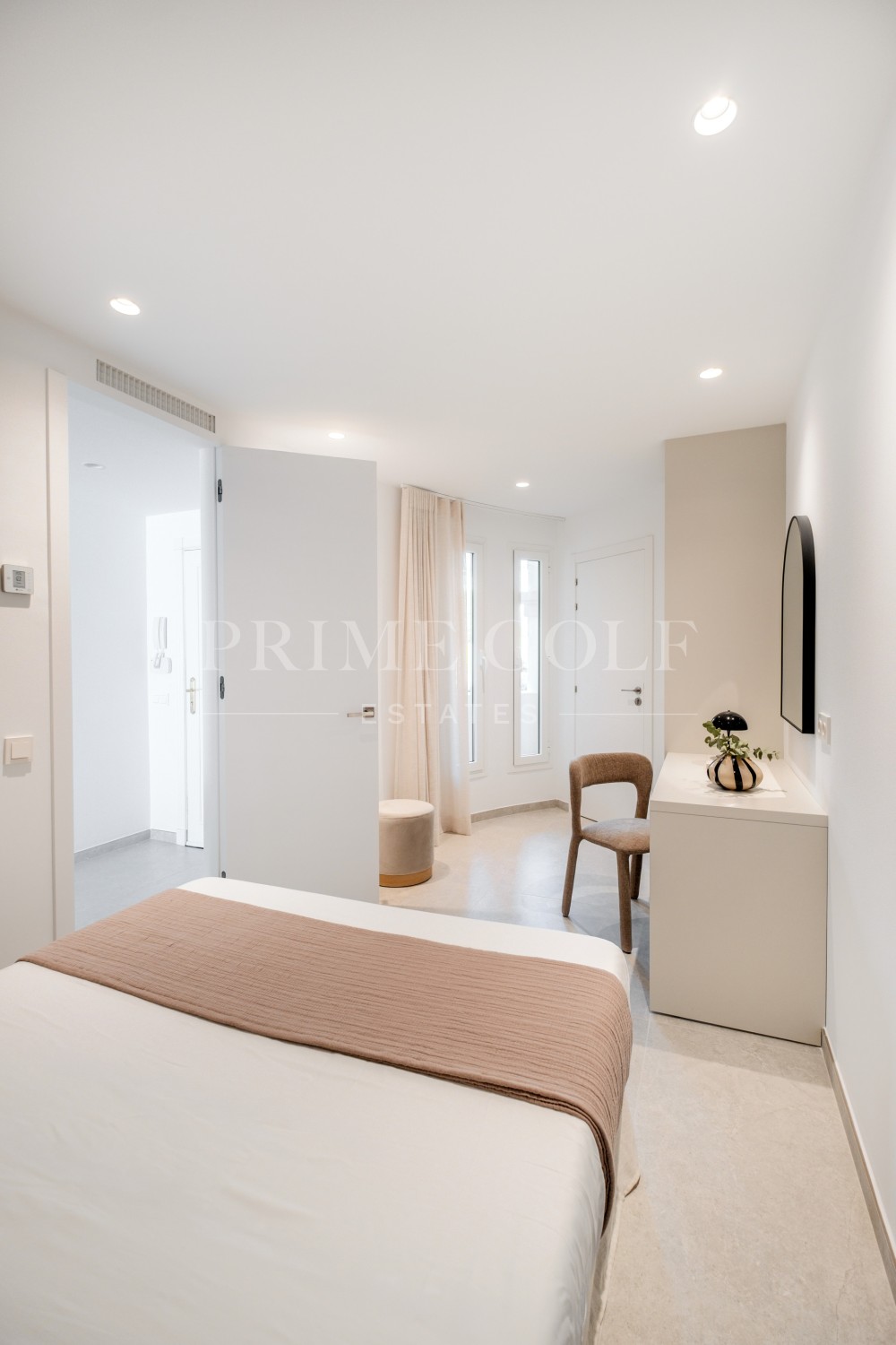 3 bed Apartment For Sale in Nueva Andalucia, Malaga - thumb 29